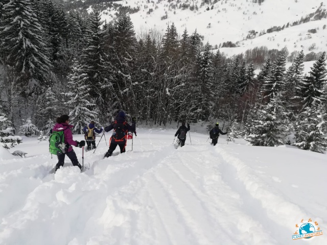 planet-aventures raquettes &agrave; neige dans le Beaufortain
