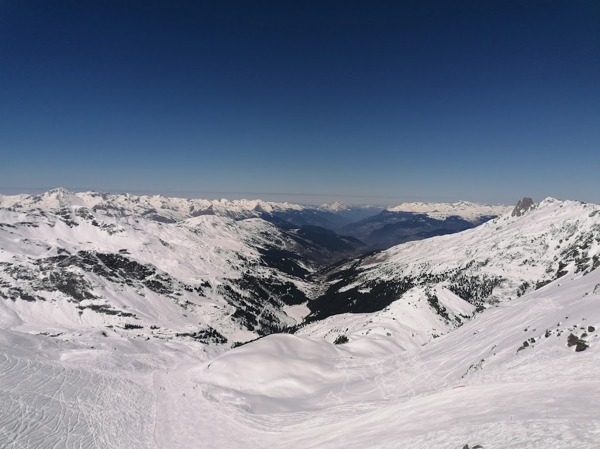 Sous le soleil de printemps et une neige exceptionnelle! Illustration Planet-aventures de Sous le soleil de printemps et une neige exceptionnelle!