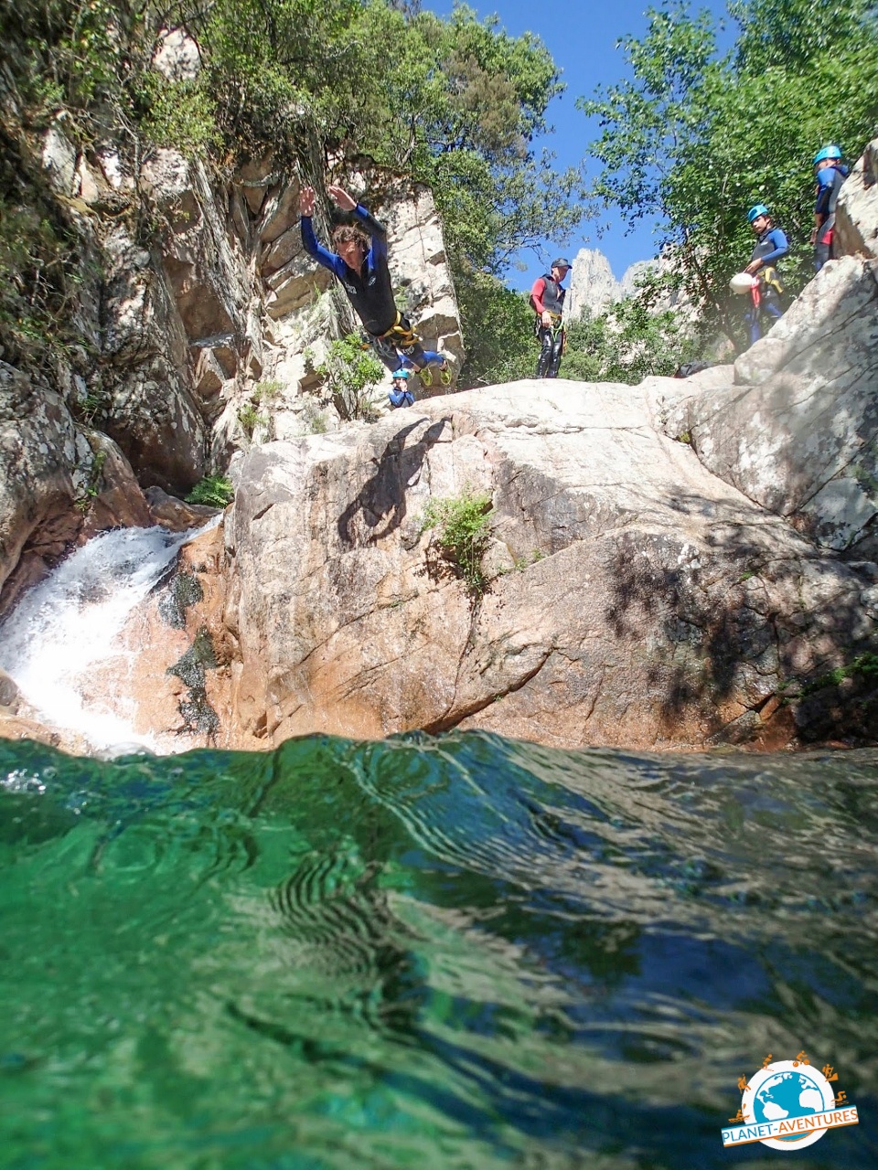 ETE 2022 Sport Mix Corsica les 2 stages découverte et sensations Illustration Planet-aventures de ETE 2022 Sport Mix Corsica les 2 stages découverte et sensations